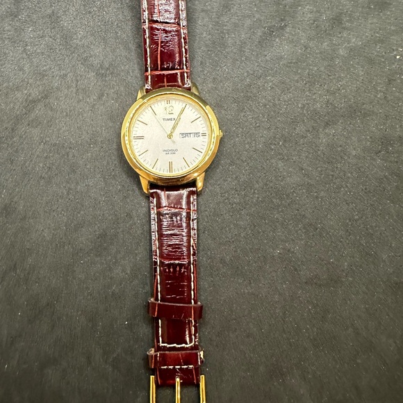 Timex men’s watch. Indiglo - Picture 2 of 3